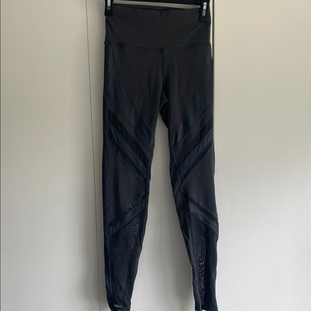 Alo Leggings Graphite with Mesh panels